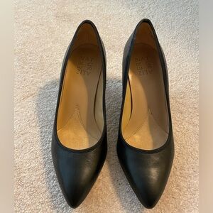 Black Naturalizer Pumps. Size 7.